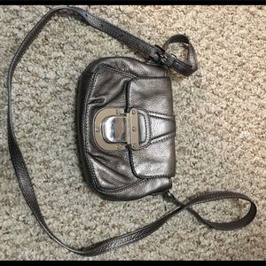 Cute Michael Kors crossbody in pewter -